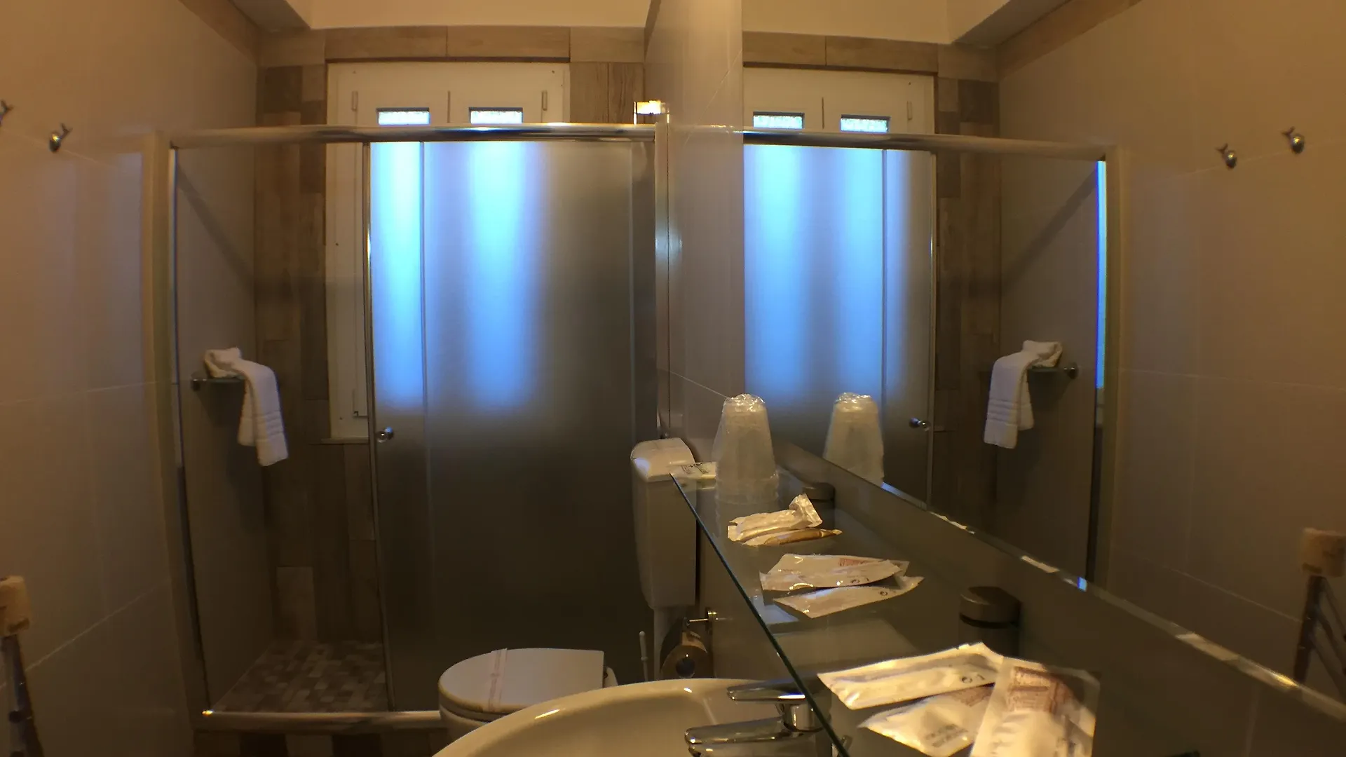 酒店 阿尔伯格瑟瑞纳酒店 莱里奇